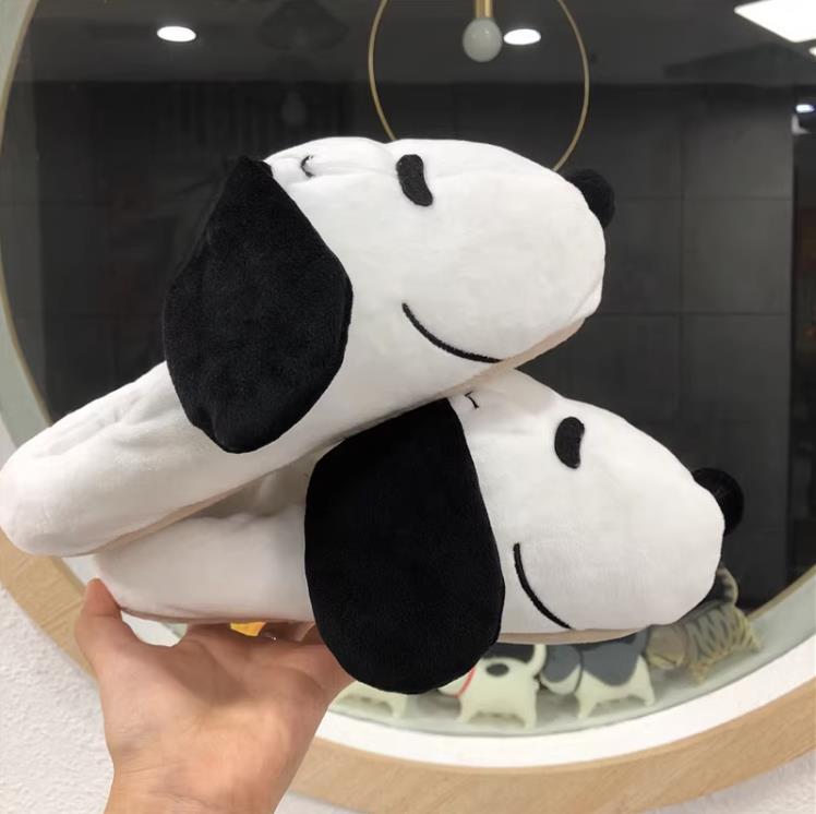 Urocze pluszowe kapcie Snoopy  – Winter Clothing Cute recenzja i cena