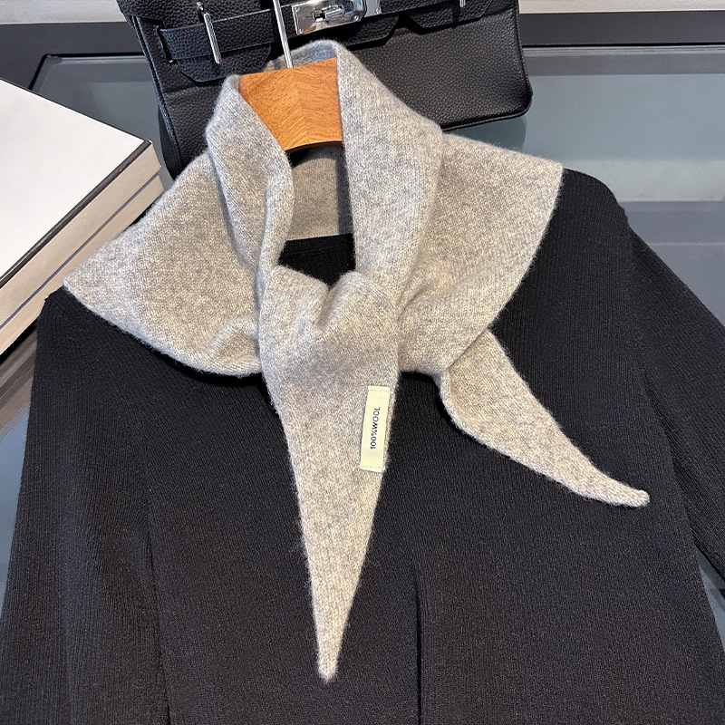 Szalik trójkątny damski z wełn – Winter Clothing Korea recenzja i cena